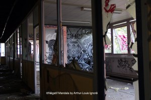 Négatif Mandala by Arthur-Louis Ignoré