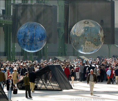 Coronelli Globes - photo by Pierre Metivier