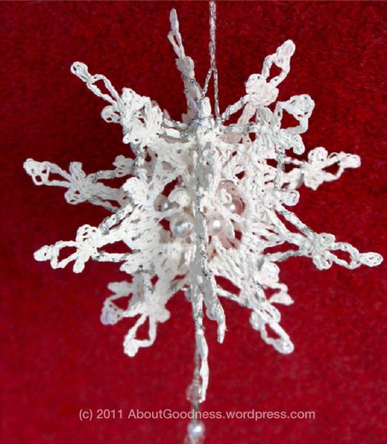 3D Crochet Snowflake by AboutGoodness.wordpress.com