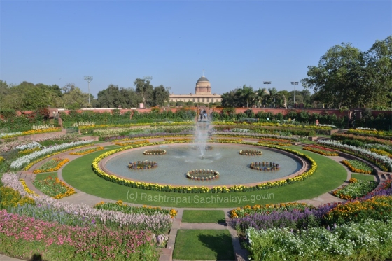 Rashtrapati Bhavan Circular Garden - source: