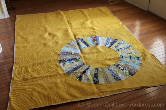 Endless Circle Quilt by ModernQuiltLove.wordpress.com