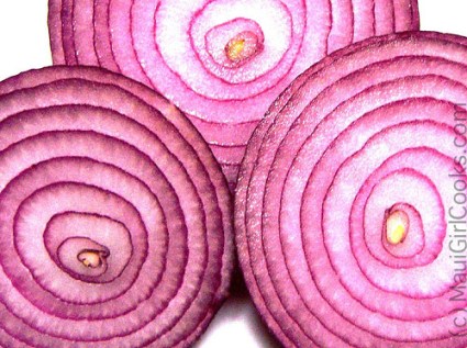 Sliced Red Onions - source: Maui Girl Cooks