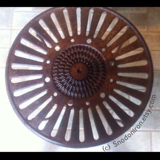 Vintage Industrial Round Table - source: Snowdon Iron