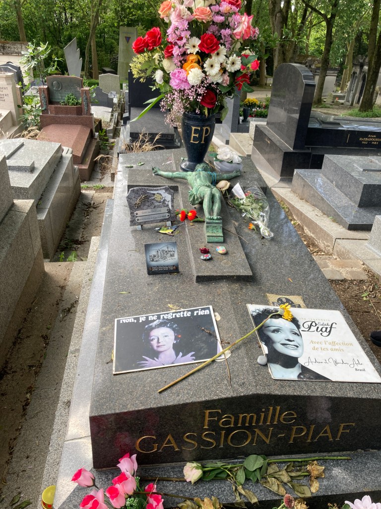 Grave site of Edith Piaf in the Père Lâchais Cemetery in Paris